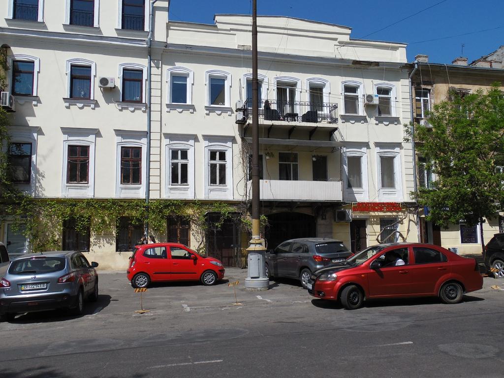 Vintazhnaya Apartment Odessa Esterno foto